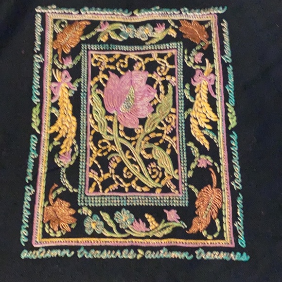 Bobbie Brooks collection black sweater with design size small - Picture 15 of 15